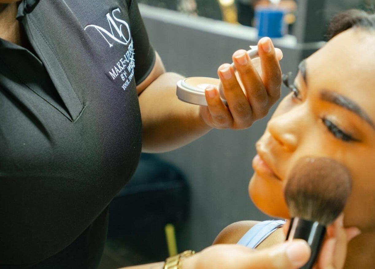 Makeup application at GB Studio & Hairsupplies (Braids, Make-up & Barbershop), Kralendijk, Bonaire, BQ.