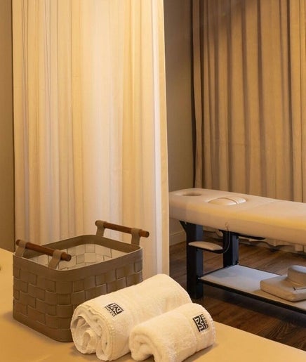SHEIN KING SPA DORNA CANDRENILOR, bilde 2