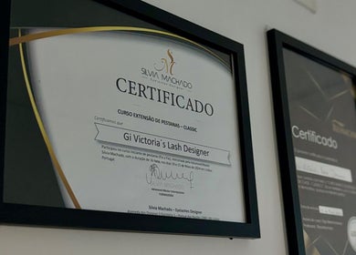 Giovana Victoria Lash Studio certification displayed at Lisboa, Lisboa, PT showcasing expertise.