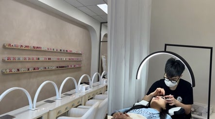 Professional lash application at Anahera Lashes & Beauty: Lash & Nail Salon in Melbourne, Victoria, AU.