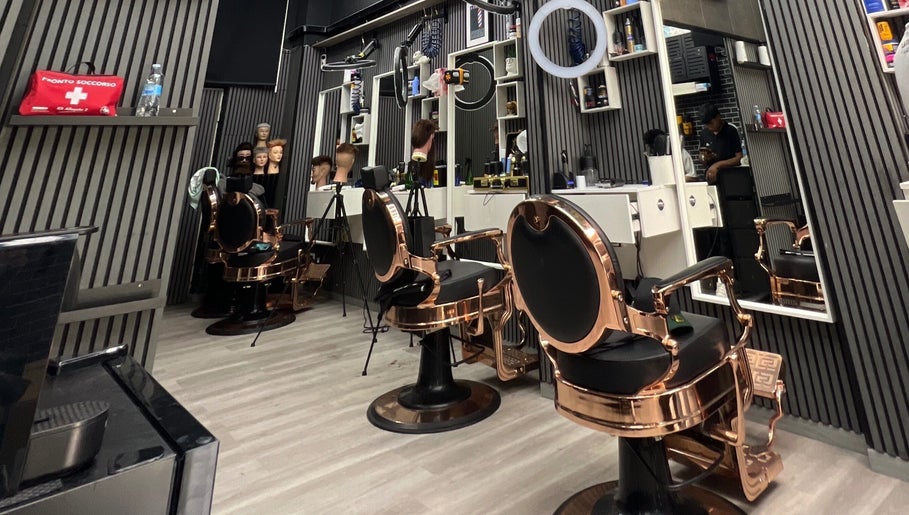 Latin Barber Studio kép 1