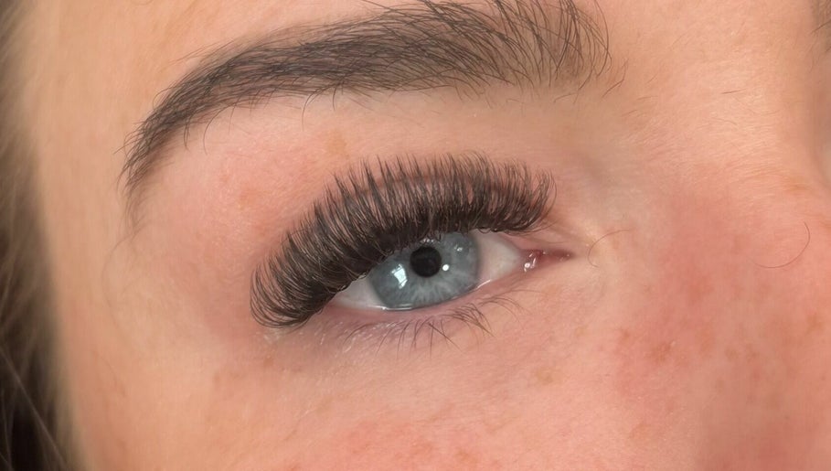 Lashes By Becky billede 1