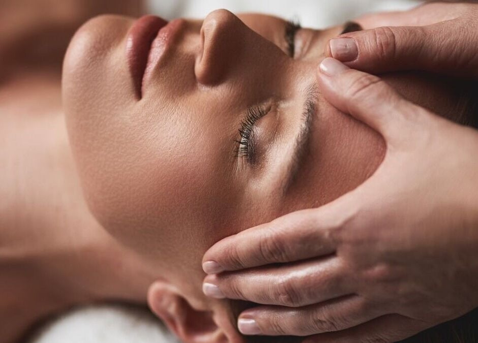 Massage relaxant au spa Les Massages de Lilas à Prades, Occitanie, FR. Détente et sérénité assurées.