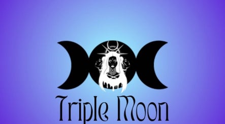 Triple Moon Skin Lounge