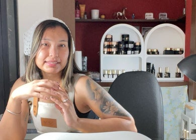 Artiste ongles au Fj Nail Art Studio, Bellerive-sur-Allier, Auvergne-Rhône-Alpes, FR, accueillante et créative.