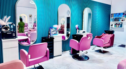 Shanayaa Ladies Salon imagem 2