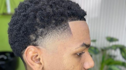H Barber Cuts, bilde 2
