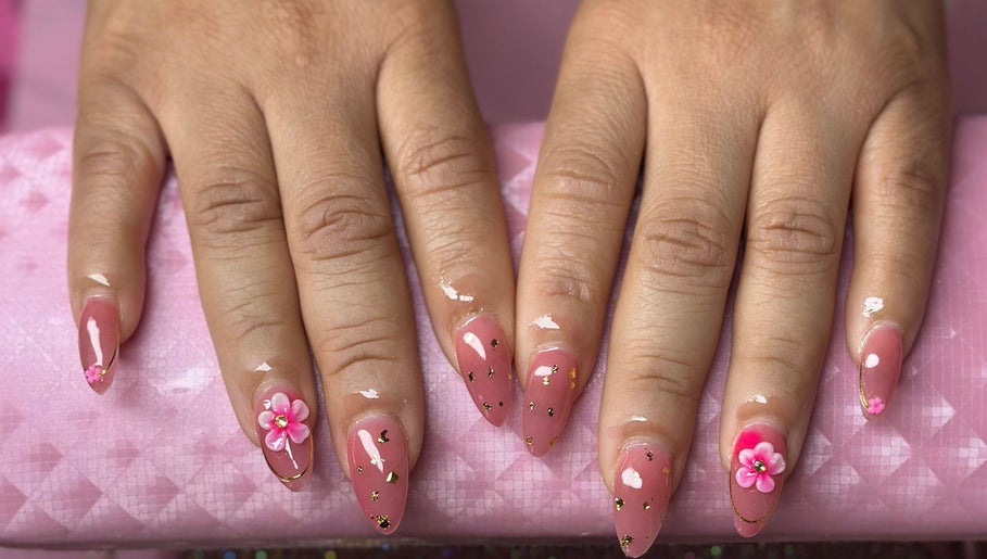 hình ảnh 1 của Kharmed Nails