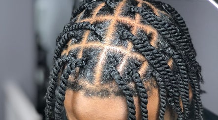 Dom The Hairoligist obrázek 2