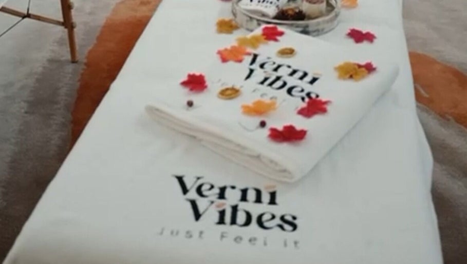 Vernis Vibes Home Spa image 1