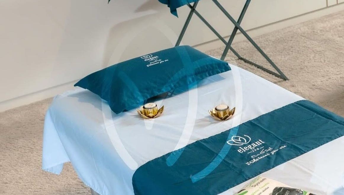 سرير تدليك فاخر في Elegant Spa | ايلقنت سبا للخدمات المنزلية، الرياض، منطقة الرياض، السعودية.