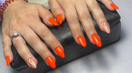 Εικόνα Pixie Nails 2