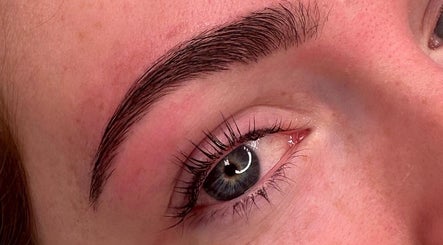 S L lashes and Beauty obrázek 3