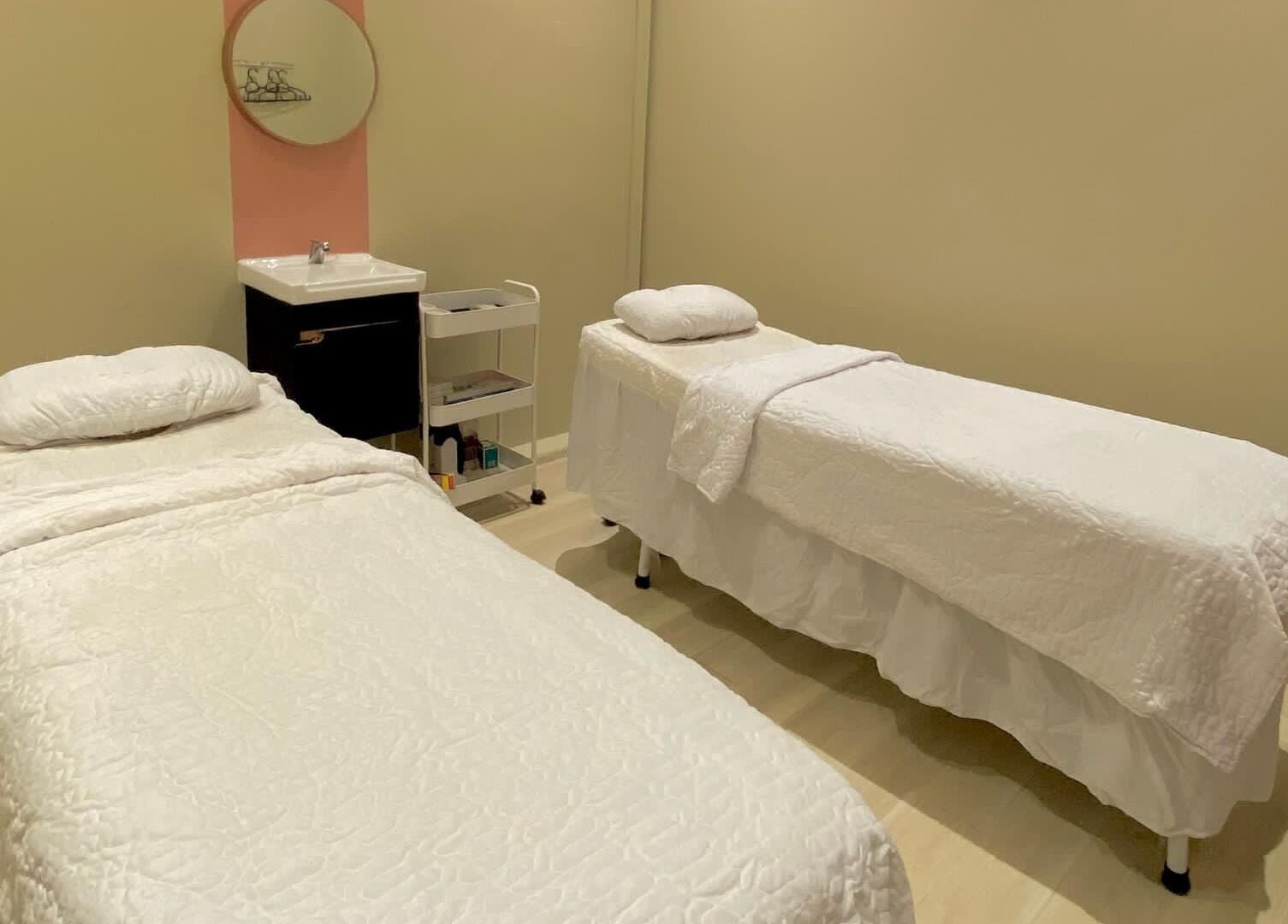 Relaxing massage room at Aurora Muslimah Salon & Spa Bangsar in Kuala Lumpur, Wilayah Persekutuan Kuala Lumpur, MY.