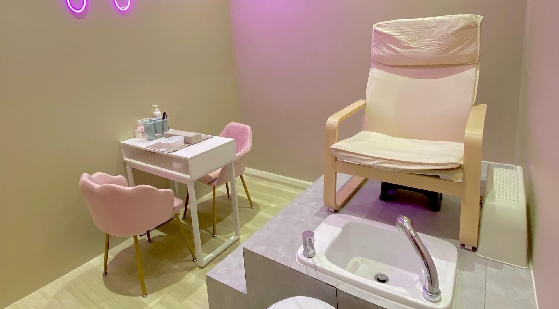 Cozy pedicure station at Aurora Muslimah Salon & Spa Bangsar, Kuala Lumpur, Wilayah Persekutuan Kuala Lumpur, MY.