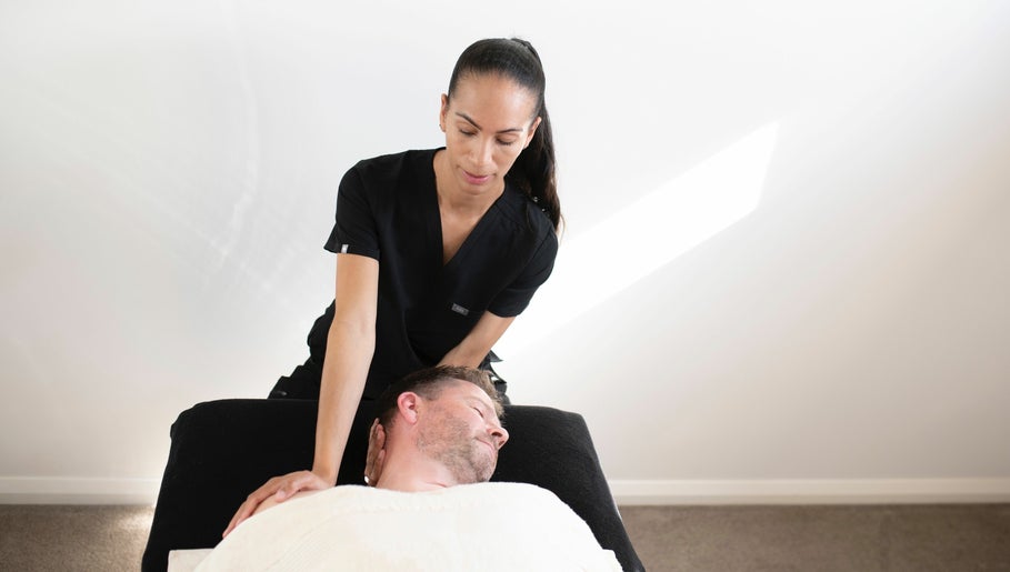 Vita Nova Massage image 1