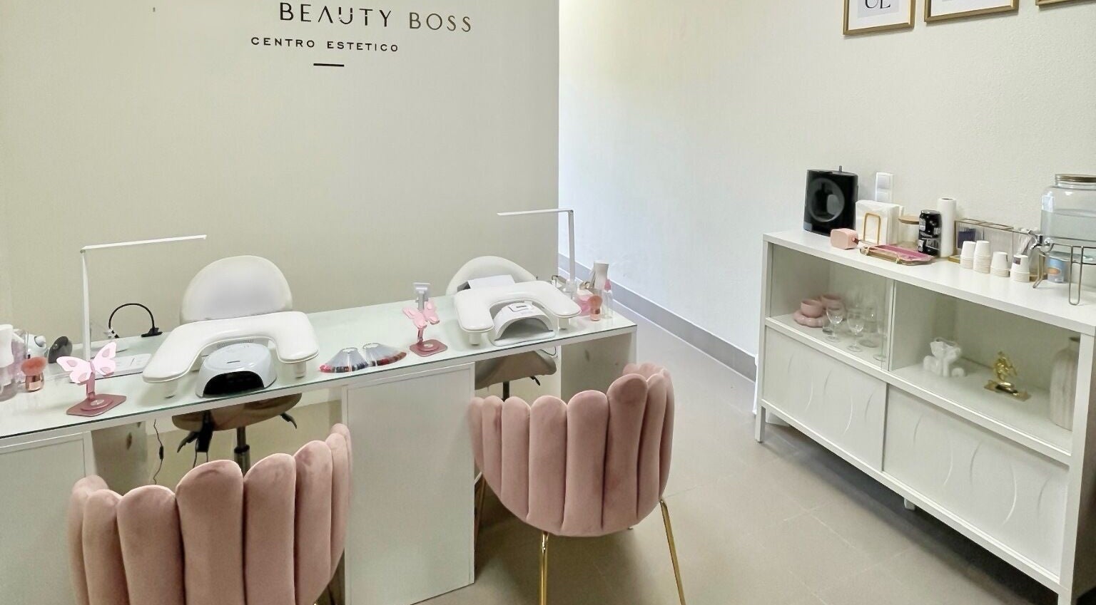 Interior sofisticado da Barbara Tauanny Nails e Estética, Lisboa, Lisboa, PT.