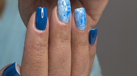 Loveleens Artistry