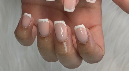 Loveleens Artistry, bilde 2