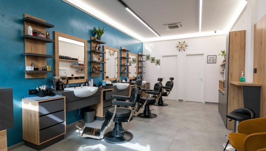 Immagine 1, Peacock Barber