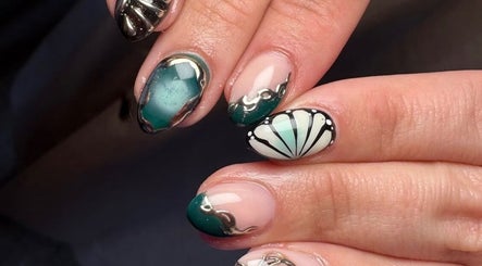 Dusk till Dawn Nail Studio by Liv – obraz 3