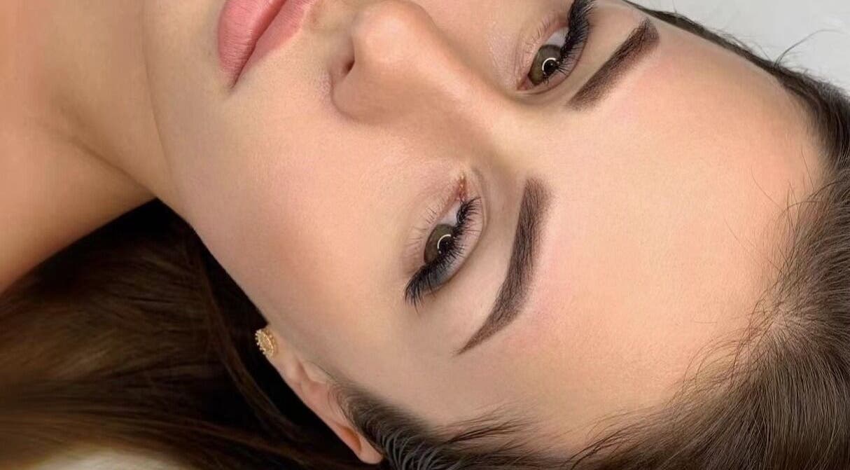 Perfectly groomed brows at Lashqueencoco CBD, Melbourne, Victoria, AU. Enhancing natural beauty.