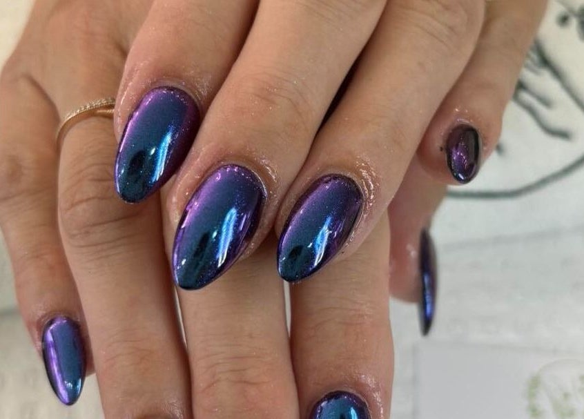 Iridescent nail art at D.T Nails Spa Yarrabilba, showcasing elegant design in Yarrabilba, Queensland, AU.