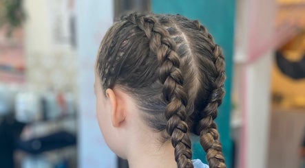 Selby Braids slika 3