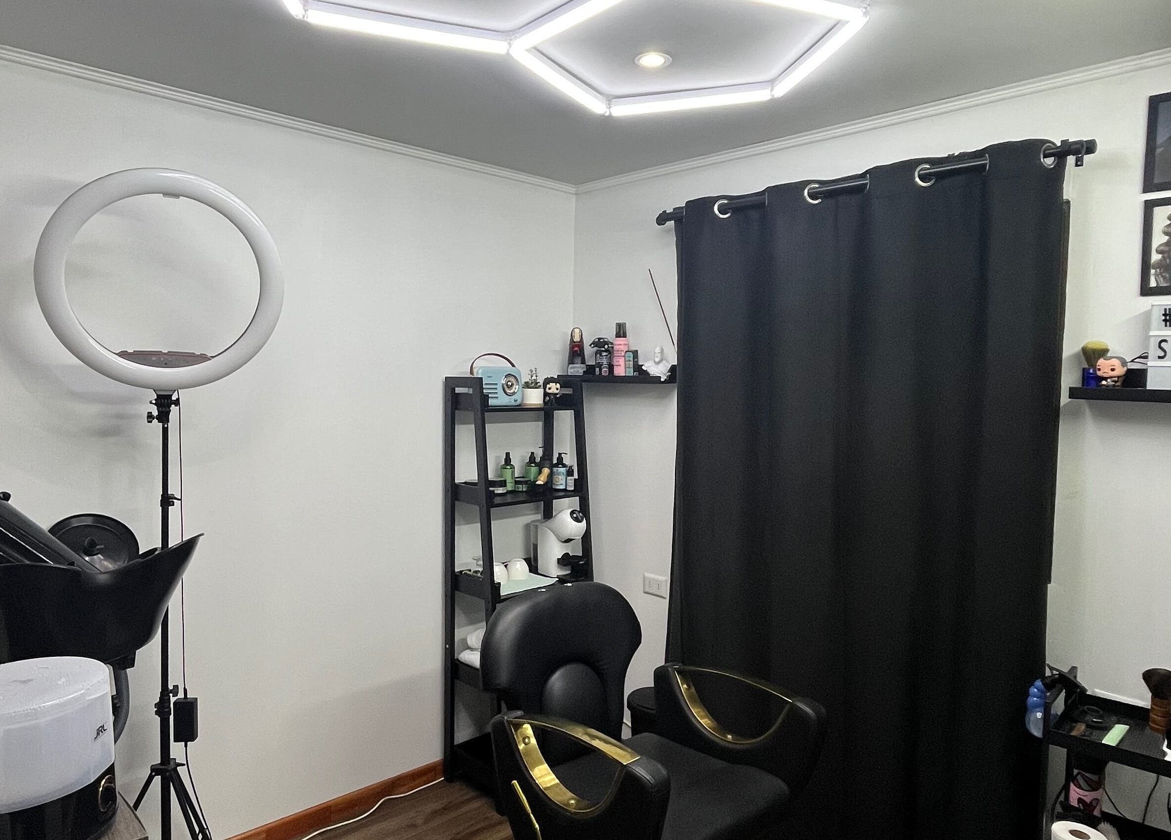 Interior de Fusión Studio en Macul, Región Metropolitana, CL, mostrando un espacio moderno y elegante.