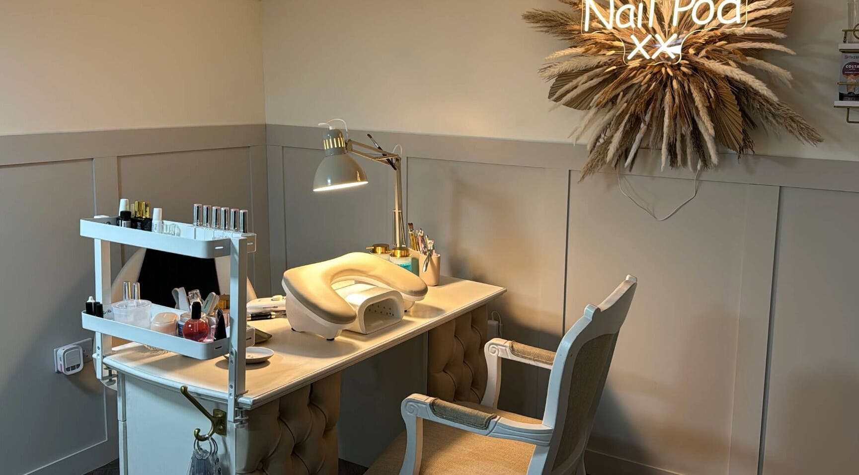 Nail Pod Derby offers a chic manicure station with plush seating in Derby, England, GB for a luxurious experience.