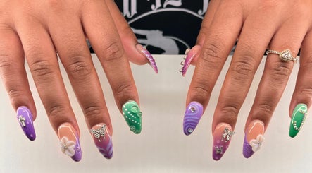 Lvgnails_ image 2