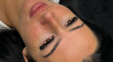 Lash Lounge By T, bild 2