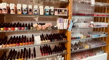 Londora Nail Boutique – obraz 3