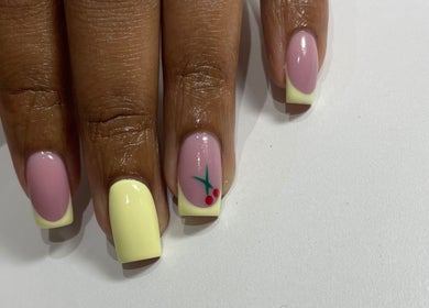 Elegant pastel nails by Glamorous Nails by Jd in Midrand, Gauteng, ZA featuring unique floral design.