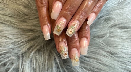 Bling Bling Nails and Spa Studio image 2