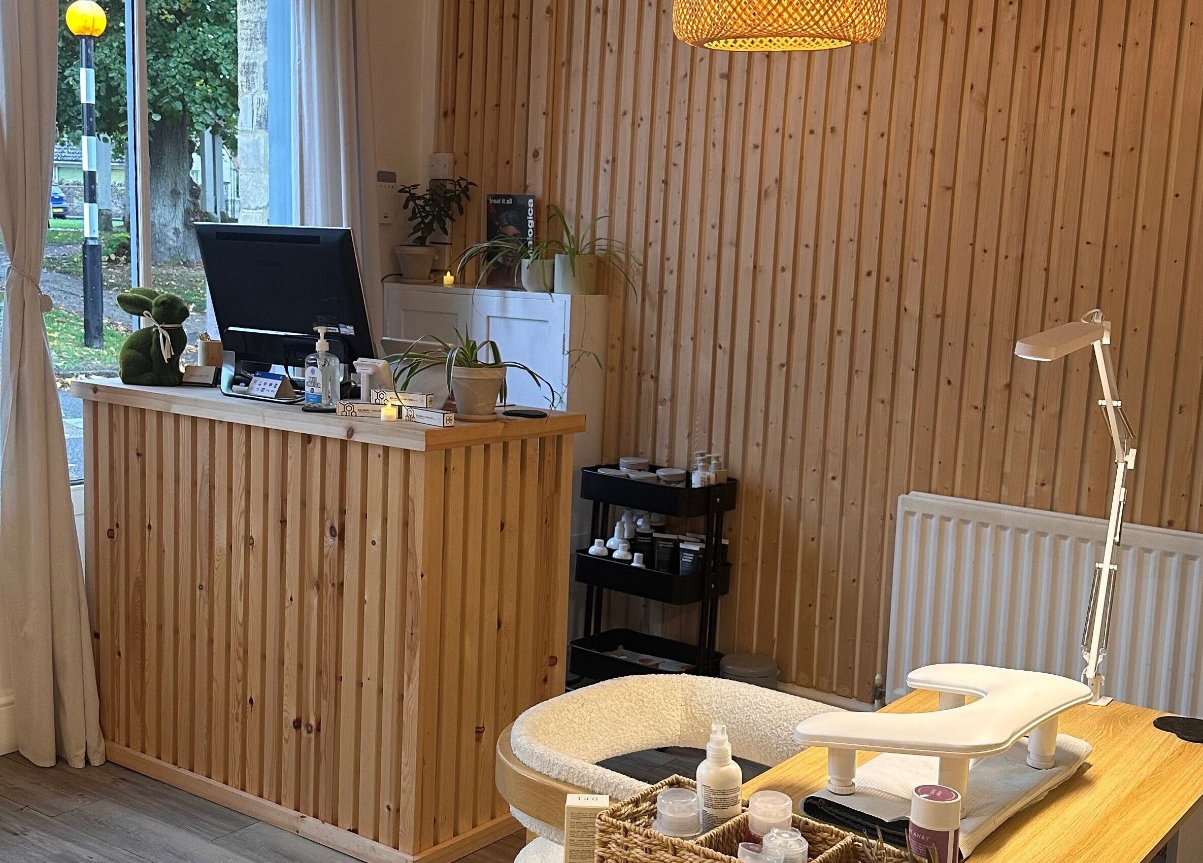 Näkemiin reception area with elegant décor in Harrold, England, GB.