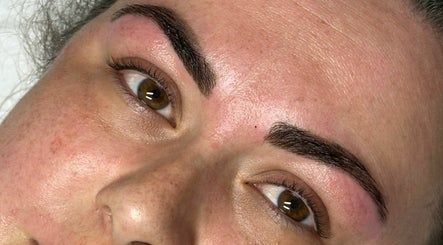 KA Brows and Beauty صورة 3