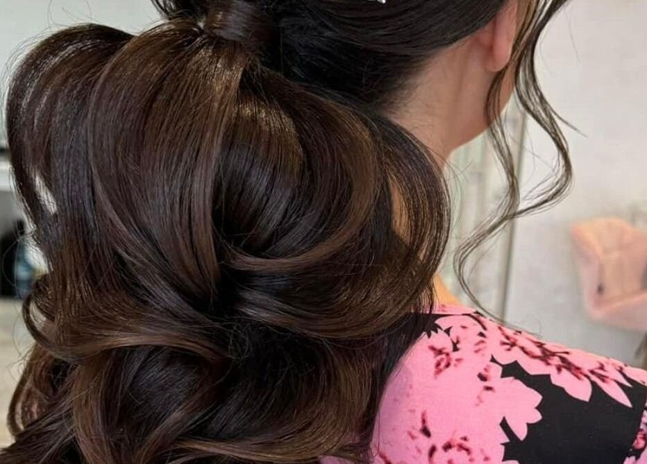 Elegant braided hairstyle at Salon Jolie by Marie, București, București, RO, showcasing expert styling.