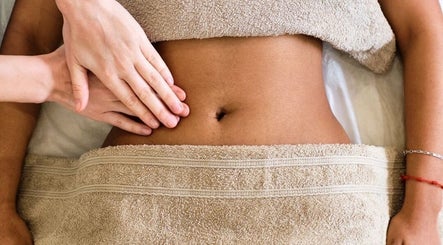 Le Body Space image 2