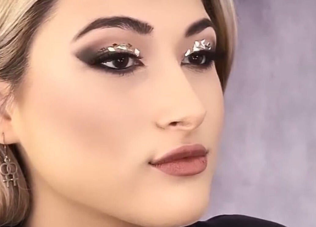 Жена с елегантен грим и блясък в Studio Grim, София, Област София, BG.