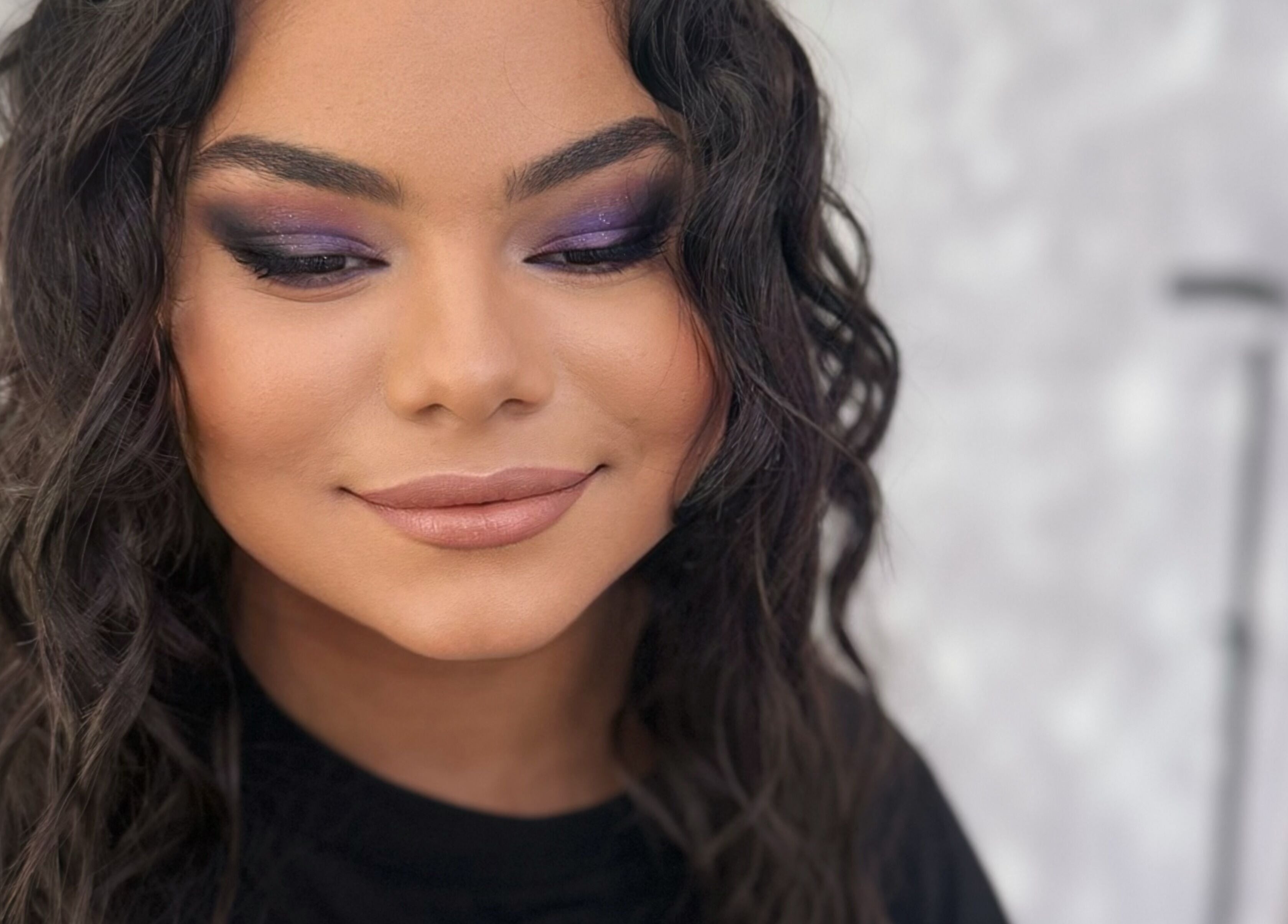 Клиентка със стилен пурпурен грим в Studio grim, София, Област София, BG.