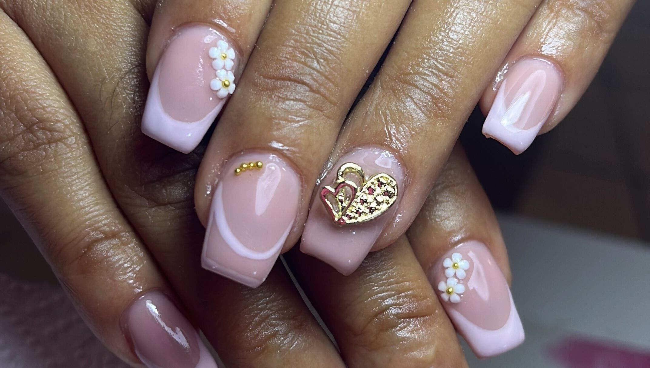 Elegant pink and gold nail art at nailsby courtney, Worcester, Western Cape, ZA.