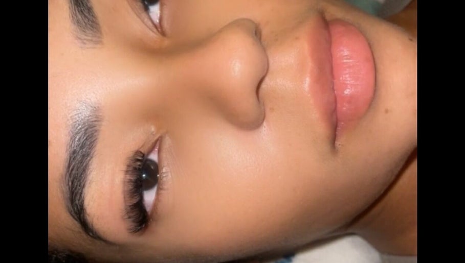 KIMORA’S  LASH  HAVEN image 1