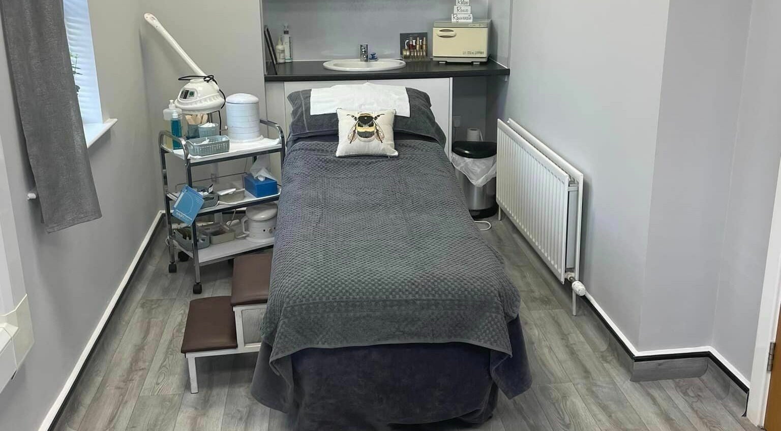 Relaxing treatment room at Bee Beautiful Beauty Salon, Cockermouth, England, GB.