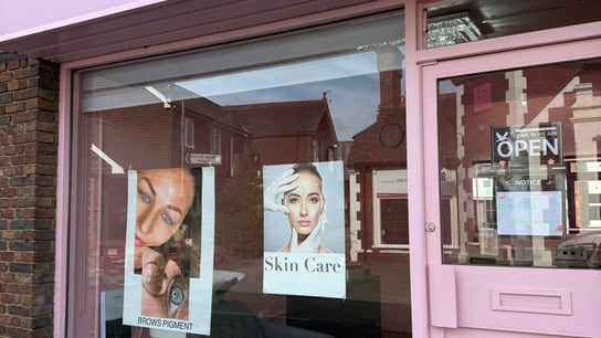 Ultra Beauty Salon
