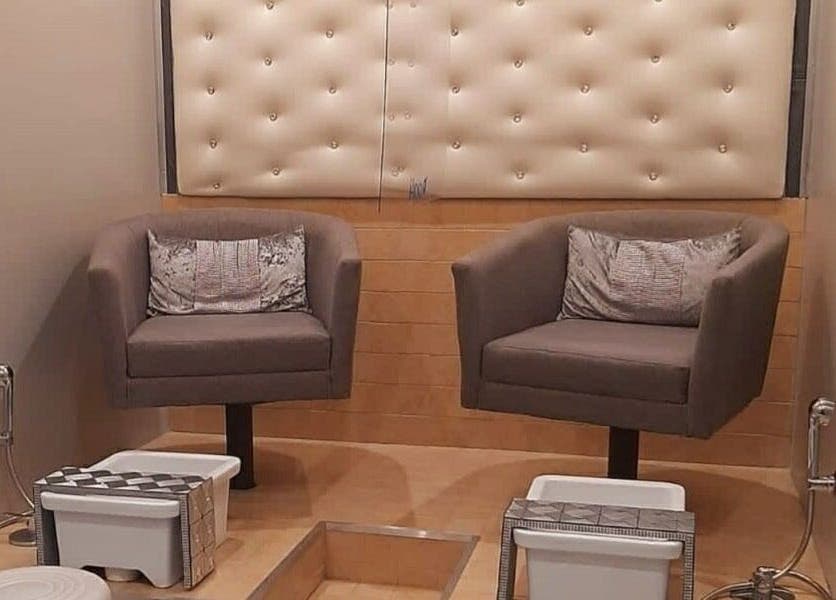 Elegant pedicure chairs at I Lipo Lab Modimall in Modimolle, Limpopo, ZA offer a relaxing spa experience.