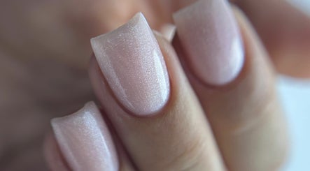 Ongles cils Marseille Lily