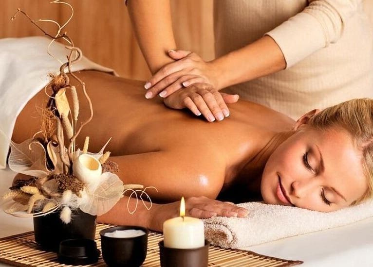 Massage apaisant à LMC le moment cocooning à domicile, Vair-sur-loire, Pays De La Loire, FR.