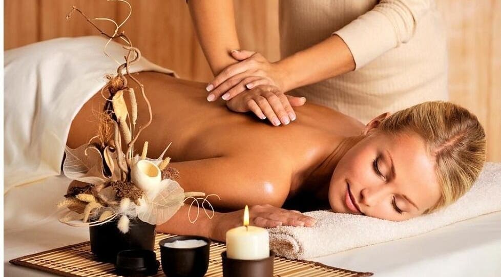 Massage apaisant à LMC le moment cocooning à domicile, Vair-sur-loire, Pays De La Loire, FR.