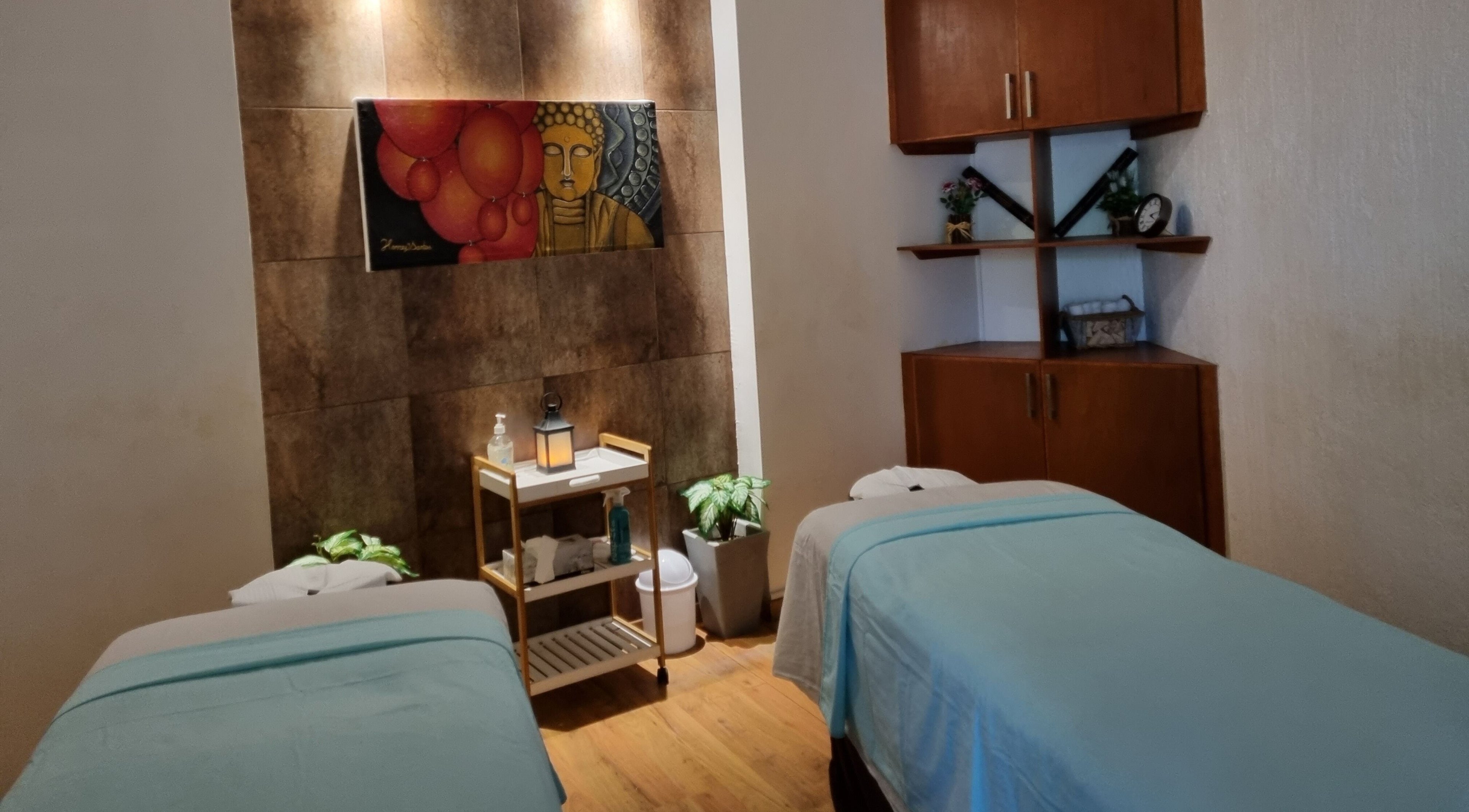 Sala de masajes para parejas en Masaha Marina Fiesta, Bahia de Banderas, Nayarit, MX.